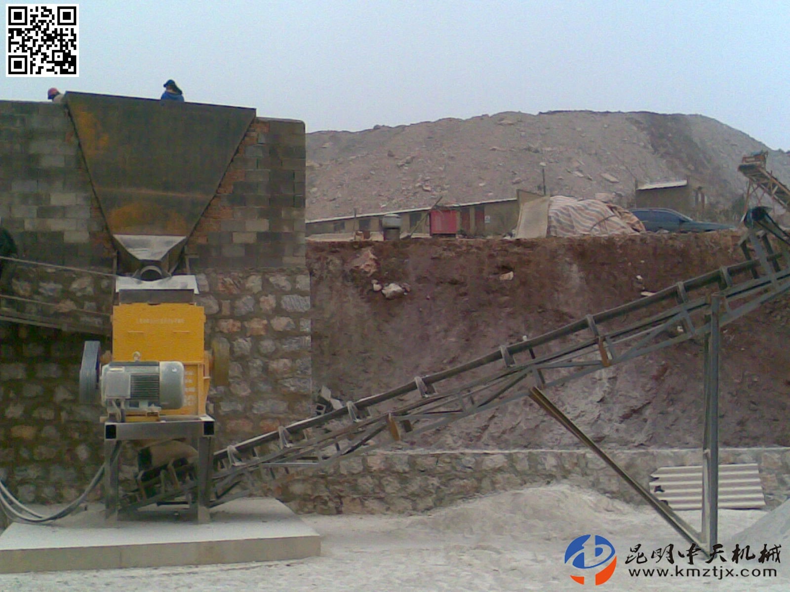 云南昆明大板桥PCF80型制砂机生产现场